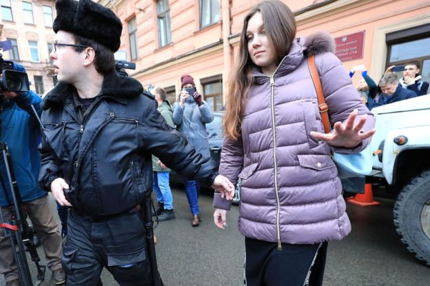 Alla Ilyina (R), who fled the quarantine area at Botkin Infectious Diseases Hospital upon her return from China, after a hearing at the Petrogradsky District Court