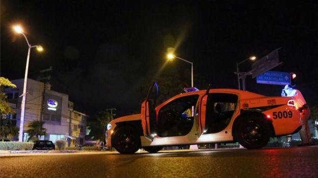 El Código Rojo de seguridad se mantuvo por la noche en Cancún.