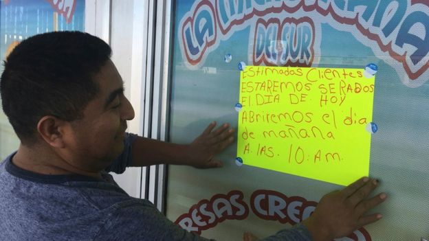 José López cerró su negocio en la ciudad de Albuquerque en Nuevo México en apoyo a los inmigrantes.