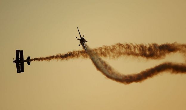 ஆஸ்திரேலியா சர்வதேச விமான சாகச கண்காட்சியின் மலைக்க வைக்கும் படங்கள்