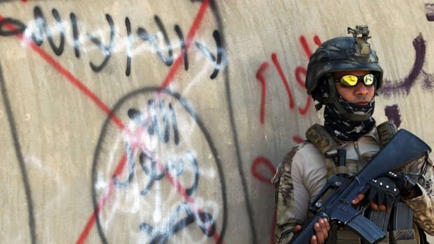 تنظيم الدولة "يحاصر مقرا لحرس الحدود" في الأنبار بالعراق