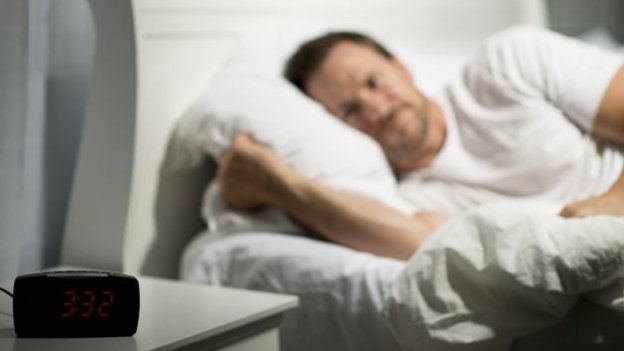 சமச்சீர் உணவு, இந்த பிரச்சனையை சரி செய்ய உதவும் என பிரிட்டன் மருத்துவர்கள் தெரிவிக்கின்றனர்.