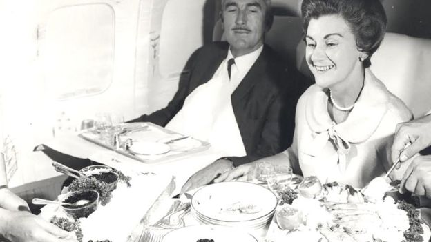 Почему в самолетах так плохо кормят - Фото