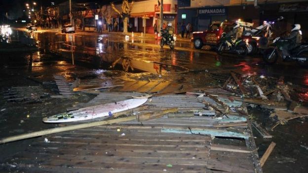 Debris strewn on a street in Valparaiso. Photo: 16 September 2015