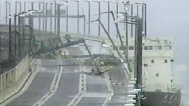A tanker ship hit a bridge connecting the city of Izumisano with Kansai airport,