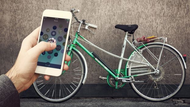 Blippar enfocando una bicicleta.