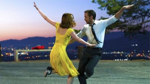 نجاح باهر لفيلم "لالا لاند" في دور العرض في بريطانيا