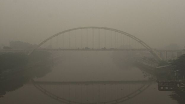 Bridge over the Siak river in Pekanbaru, Riau province, Indonesia (14 Sept 2015)