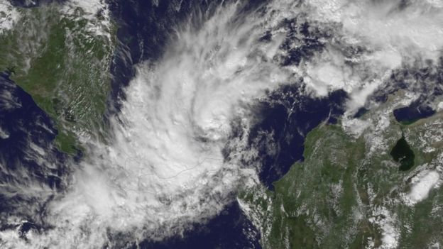 Imagen satelital de la tormenta tropical Otto.