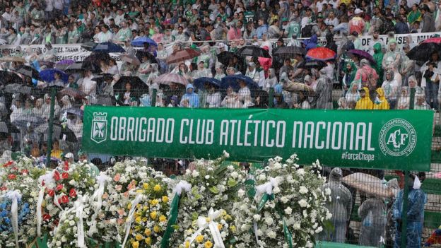 Cartel agradeciendo a Medellín