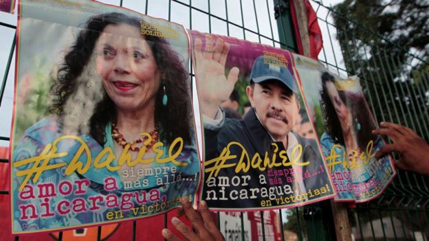 Carteles de propaganda de Rosario Murillo y Daniel Ortega