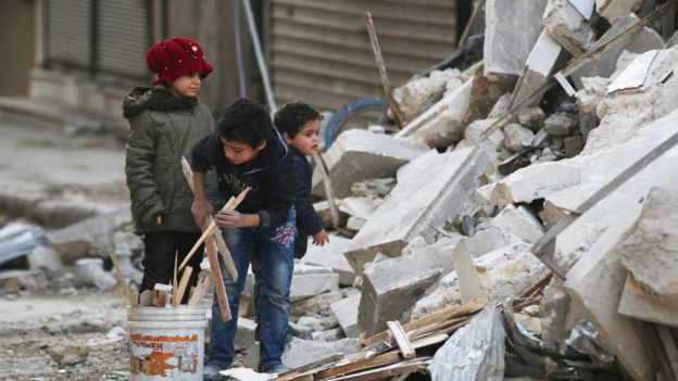 الفايننشال تايمز: سكان حلب يخيرون بين الاستسلام أو الجوع