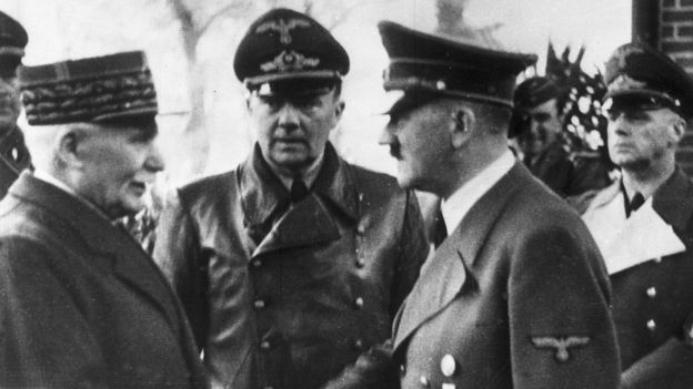 Philippe Petain junto a Adolf Hitler