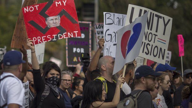 டிரம்ப் எதிர்ப்பாளர்கள்