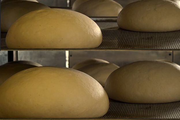 Diferencia de tamaño de la masa del pan