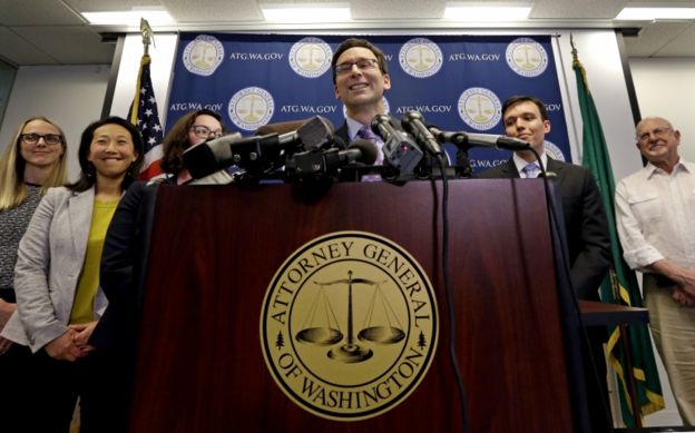 Los abogados del estado de Washington celebraron la decisión del tribunal de apelaciones.