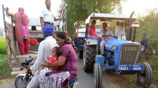 வீடுகளை காலி செய்யும் இந்தியா - பாக்., எல்லைகளில் வசிக்கும் கிராமவாசிகள்