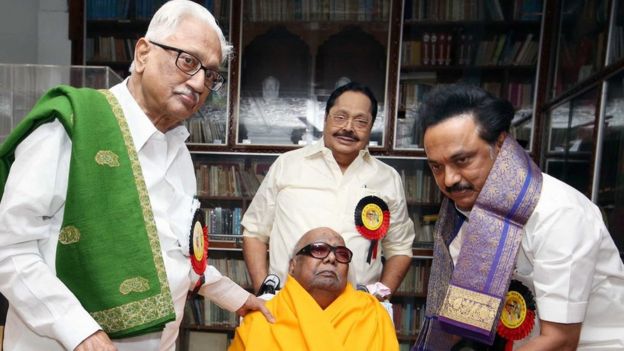 திமுக தலைவர் கருணாநிதியை சந்தித்து வாழ்த்து பெற்ற மு. க. ஸ்டாலின்