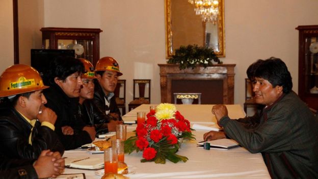 Evo Morales reunido con cooperativistas
