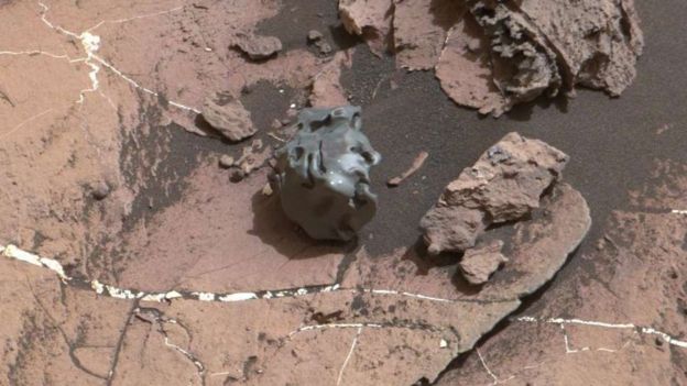 Meteorito metálico em Marte