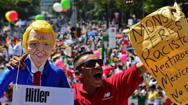 La confrontación diplomática con Donald Trump causa protestas en México.