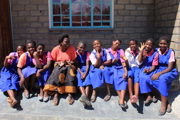 Trinitas and schoolgirls