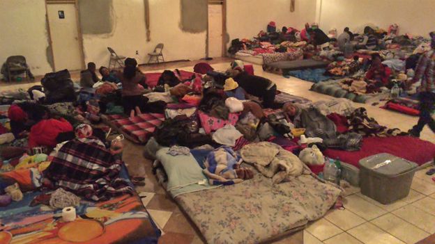 Haitianos en una iglesia en Tijuana