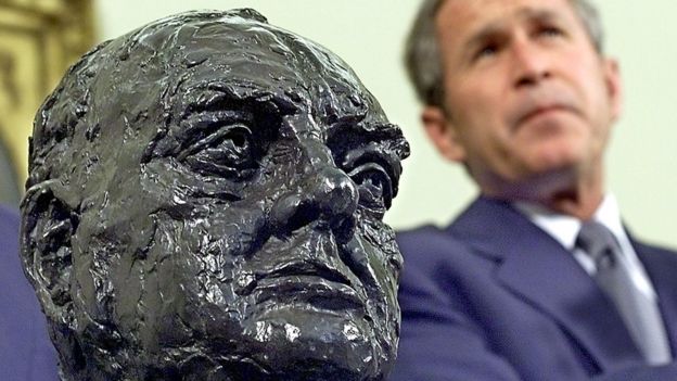 Bust of Churchill next to George W. Bush