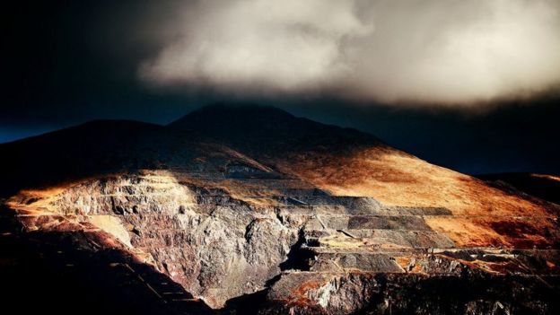 இலிடிர் ஃபாவர் மற்றும் டினோர்விக் குவாரி