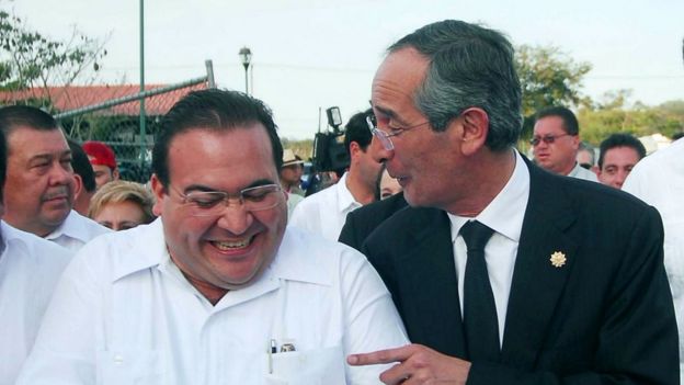 Javier Duarte es el gobernador más cuestionado de México. Aqui con el expresidente de Guatemala Álvaro Colom.