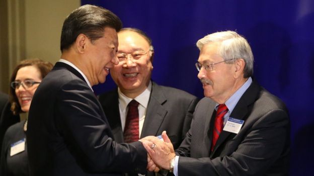 Governor Branstad and Chinese President Xi Jinping at a forum for US and Chinese governors in 2015