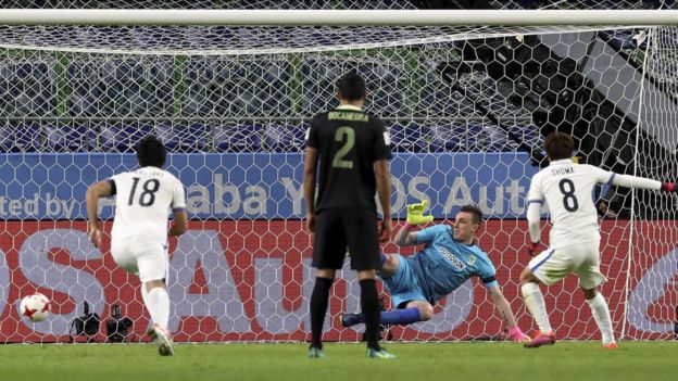 Shoma transformó el penalti y abrió la cuenta de la goleada.