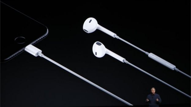Apple's iPhone 7 ditches traditional headphone socket ilicomm Technology Solutions