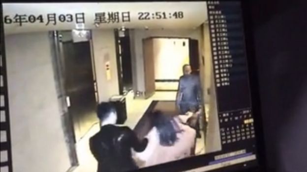 Screengrab of video uploaded to Youku by user Wanwan_2016 that appears to show a woman being assaulted in a Beijing hotel