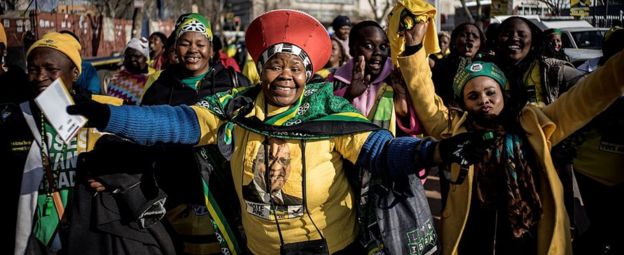 Africa National Congress (ANC) supporters arrive at the Ellis Park stadium in Johannesburg for the party's closing rally on July 31, 2016 ahead of August 3, municipal elections