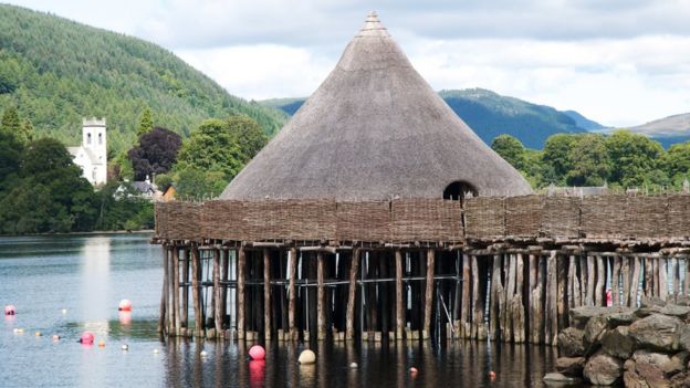 Crannog di Loch Tay atau Danau Tay