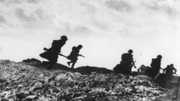 Tropas escocesas na Batalha de Somme, em abril de 1917, na Primeira Guerra Mundial