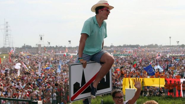 Pilgrims sits on a sign - 31 July