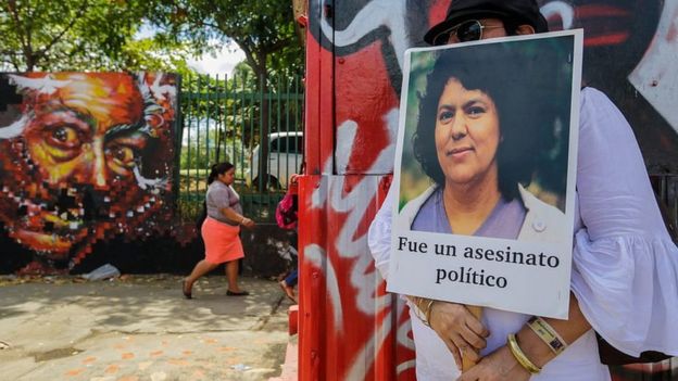 Protesta por la muerte de Berta Cáceres