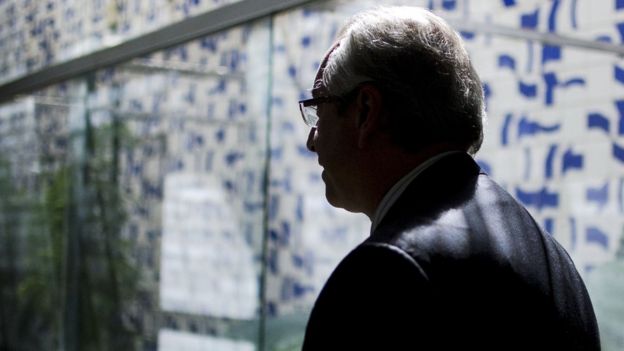 Eduardo Cunha após entrevista coletiva na Câmara em abril de 2016
