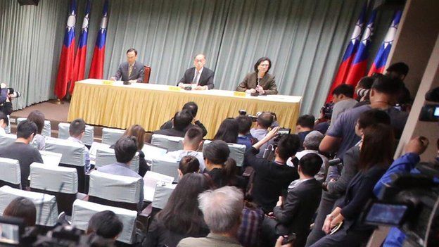 台灣外交部2016年12月21日召開記者會說明斷交。