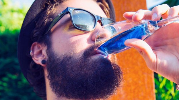 Vino azul