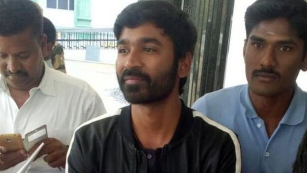 நீதிமன்றத்தில் நடிகர் தனுஷ்
