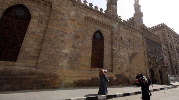 هيئة كبار العلماء بالأزهر في مصر تقر وقوع الطلاق شفهيا