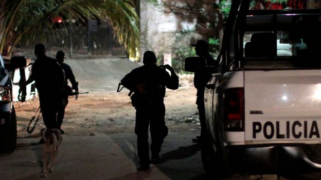 Policías mexicanos