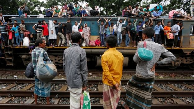 Muslims around the world mark end of Ramadan