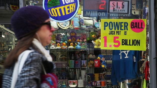 La lotería Powerball, cuyo premio alcanzó US$1.500 millones, fue lo más buscado en Estados Unidos.