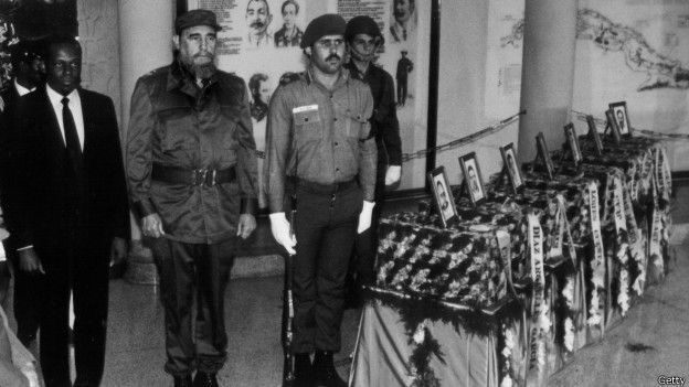 Fidel participa de solenidade em homenagem a soldados cubanos mortos na África