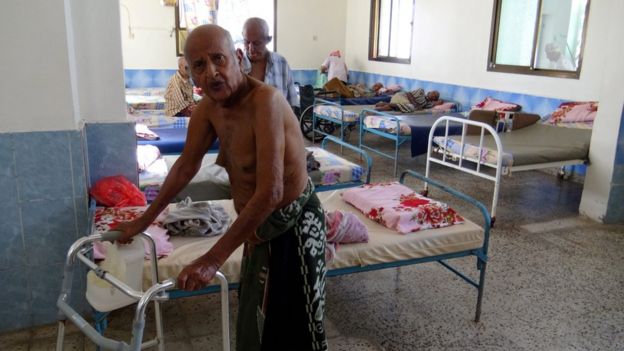 Elderly survivors of an attack are seen in the care home after it was targeted by unidentified gunmen in the southern port city of Aden, Yemen, 04 March 2016.