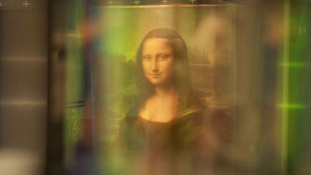Mona Lisa under light technology
